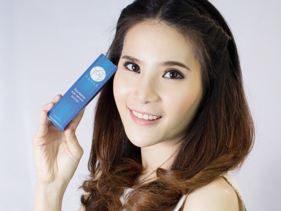 Revitalize-eye-cream-serum